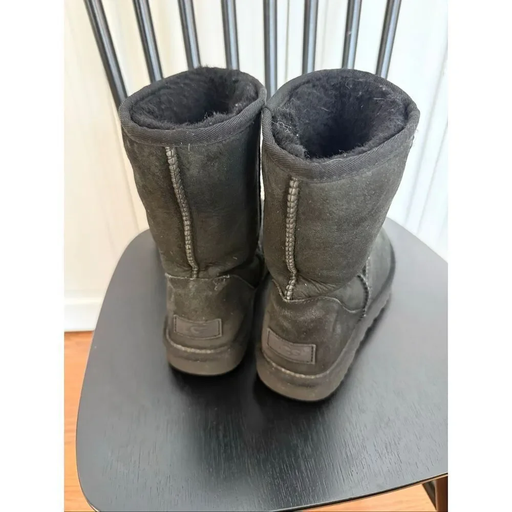 Ugg Classic Black classic short 11 boot size 8